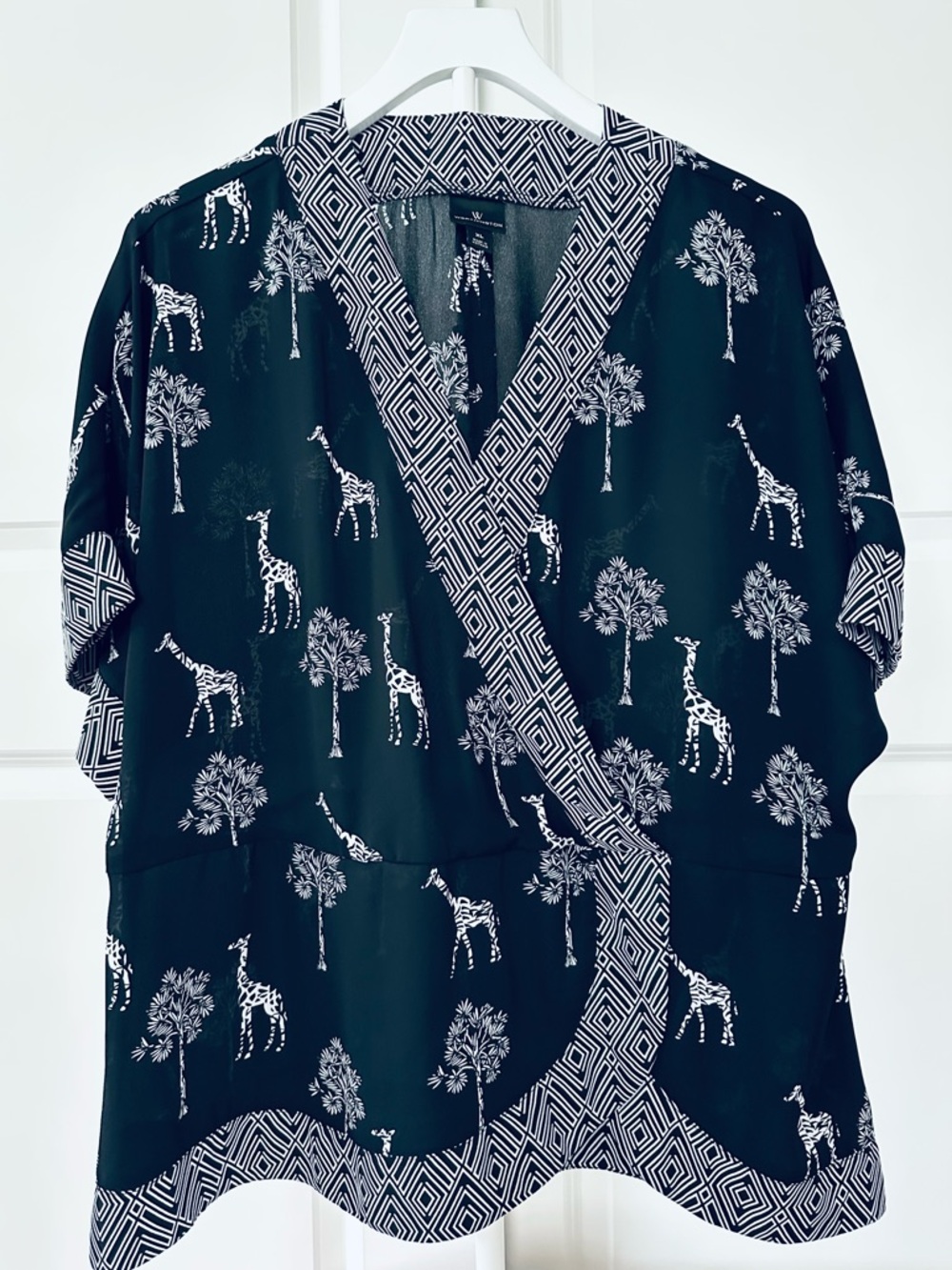 Women’s Worthington Kimono-Style with White Giraffe Print Blouse Size XL